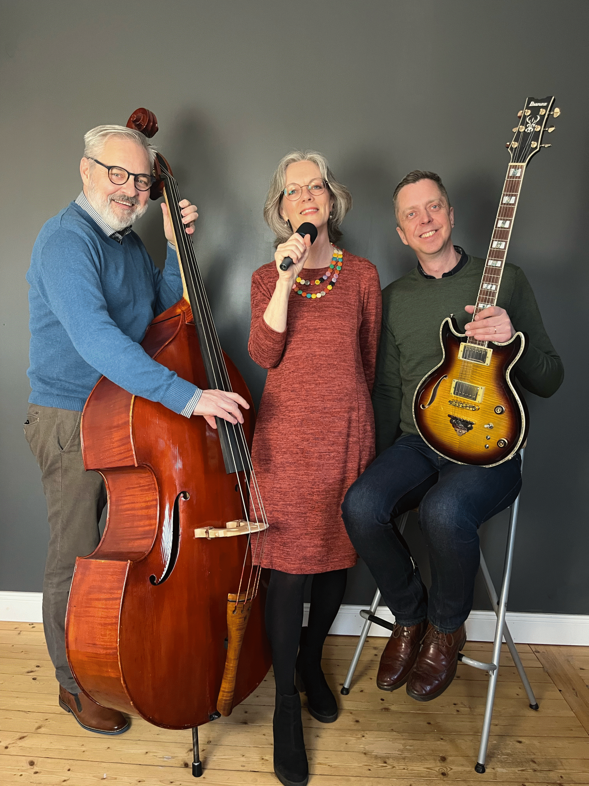 LinderBergh Trio A LinderBergh Trio, Lars G Linder, bas, Elisabeth Linder, Sång, Daniel Bergh, gitarr. Foto: Joel Bergh